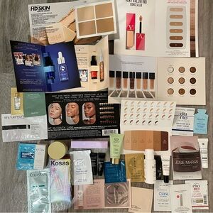 Mixed sample lot of 35 sample (14 are deluxe sample size)